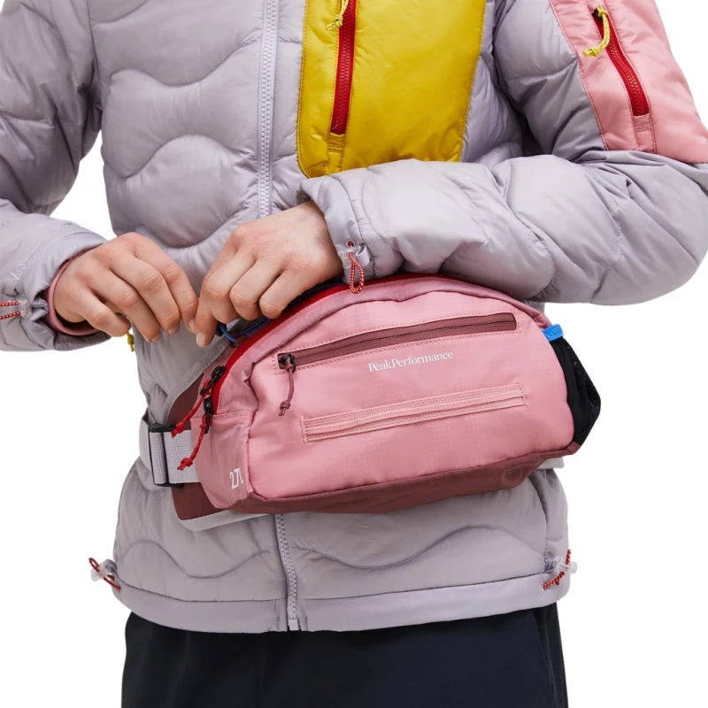 Nerka Peak Performance Trail Hip Bag wild rouge