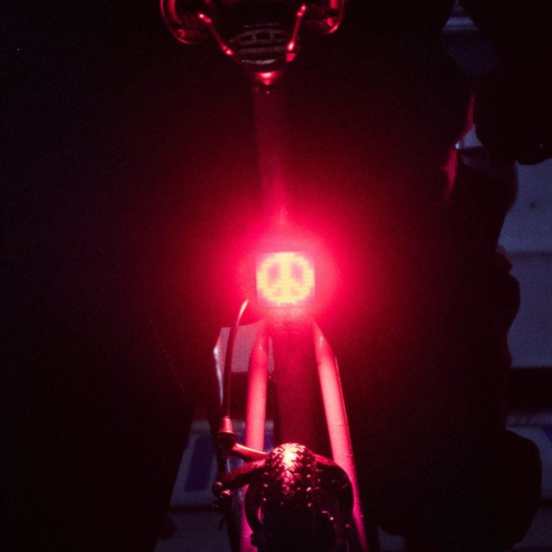 Lampa Knog Blinder Peace tył