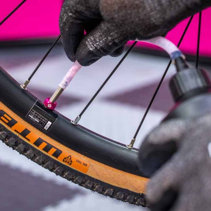 Uszczelniacz do dętek Muc-Off No Puncture Hassle Inner Tube Sealant 300ml