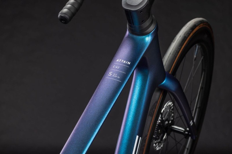 Rower szosowy Cube Attain C:62 SLT shiftmint´n´white 2026