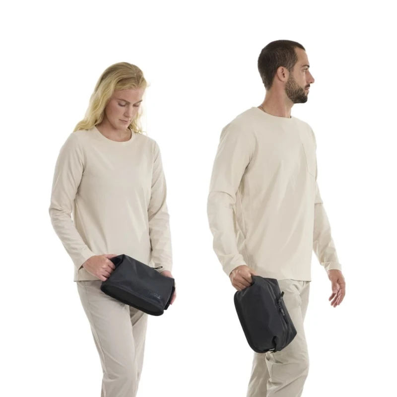 Kosmetyczka Thule Aion Black