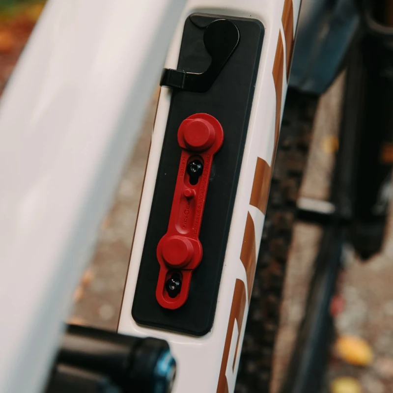 Baza do bidonu FIDLOCK Twist Bike Base dark red